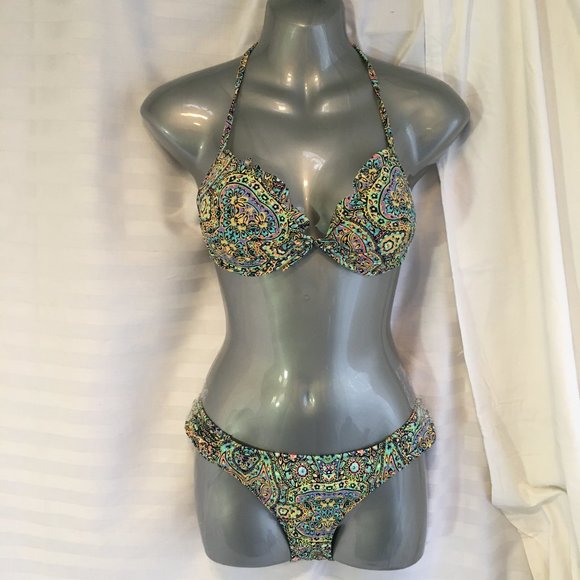 Victoria's Secret Other - Victoria's Secret Bikini 2 pcs Set Top Sz 32C Bottom Medium Pushup Paisley Boho